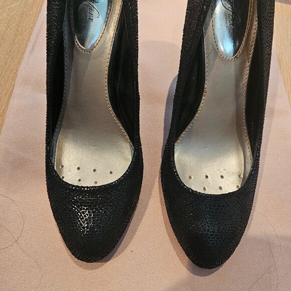 Almost new Alfani heels - Picture 4 of 4